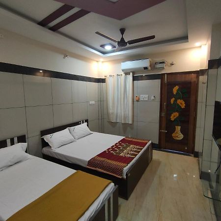 Bed and Breakfast Sar Raj S R Residency Веллуру Экстерьер фото